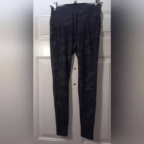 Spyder camo leggings with drawstring and side pockets size small - Picture 4 of 7